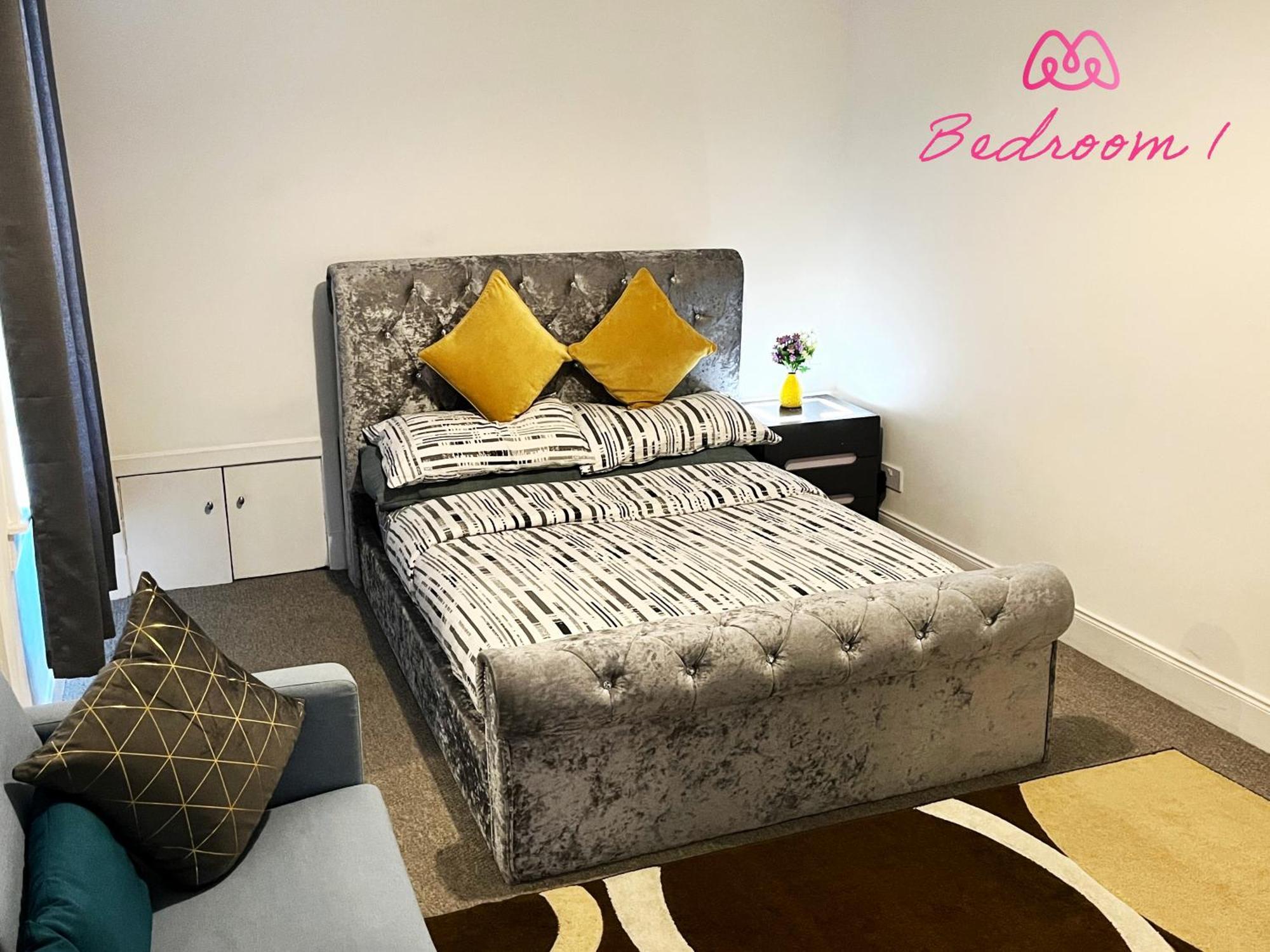 2 Bedrooms Entire Apartment Self Check In Kelty 外观 照片