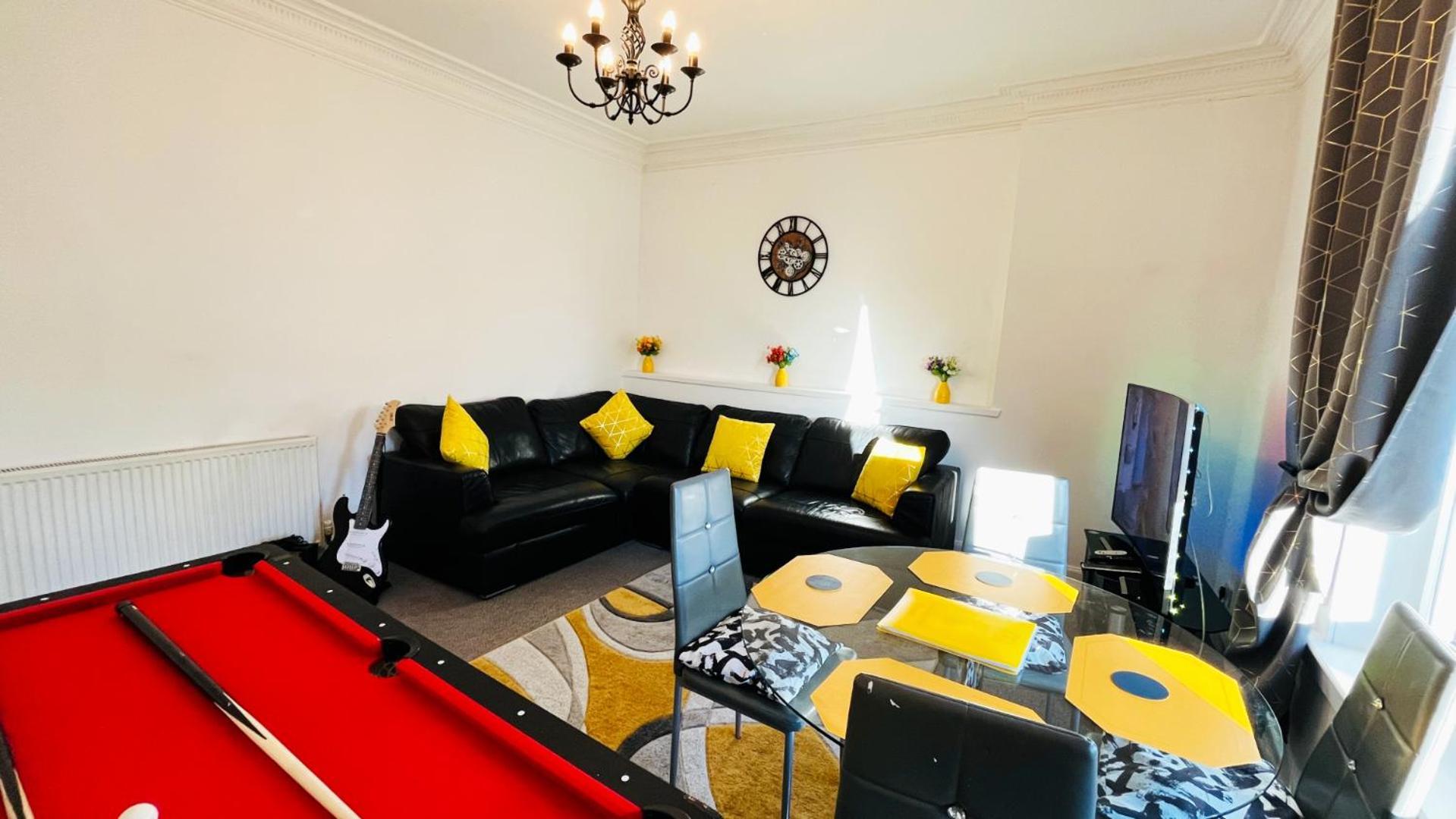 2 Bedrooms Entire Apartment Self Check In Kelty 外观 照片